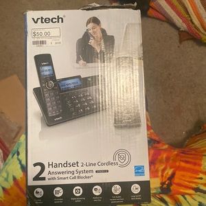 Vtech DS6251-2 Dect 6.0 Expandable Cordless Phone System with Digital Answering.